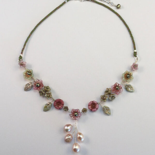 Pearl and gemstone necklace